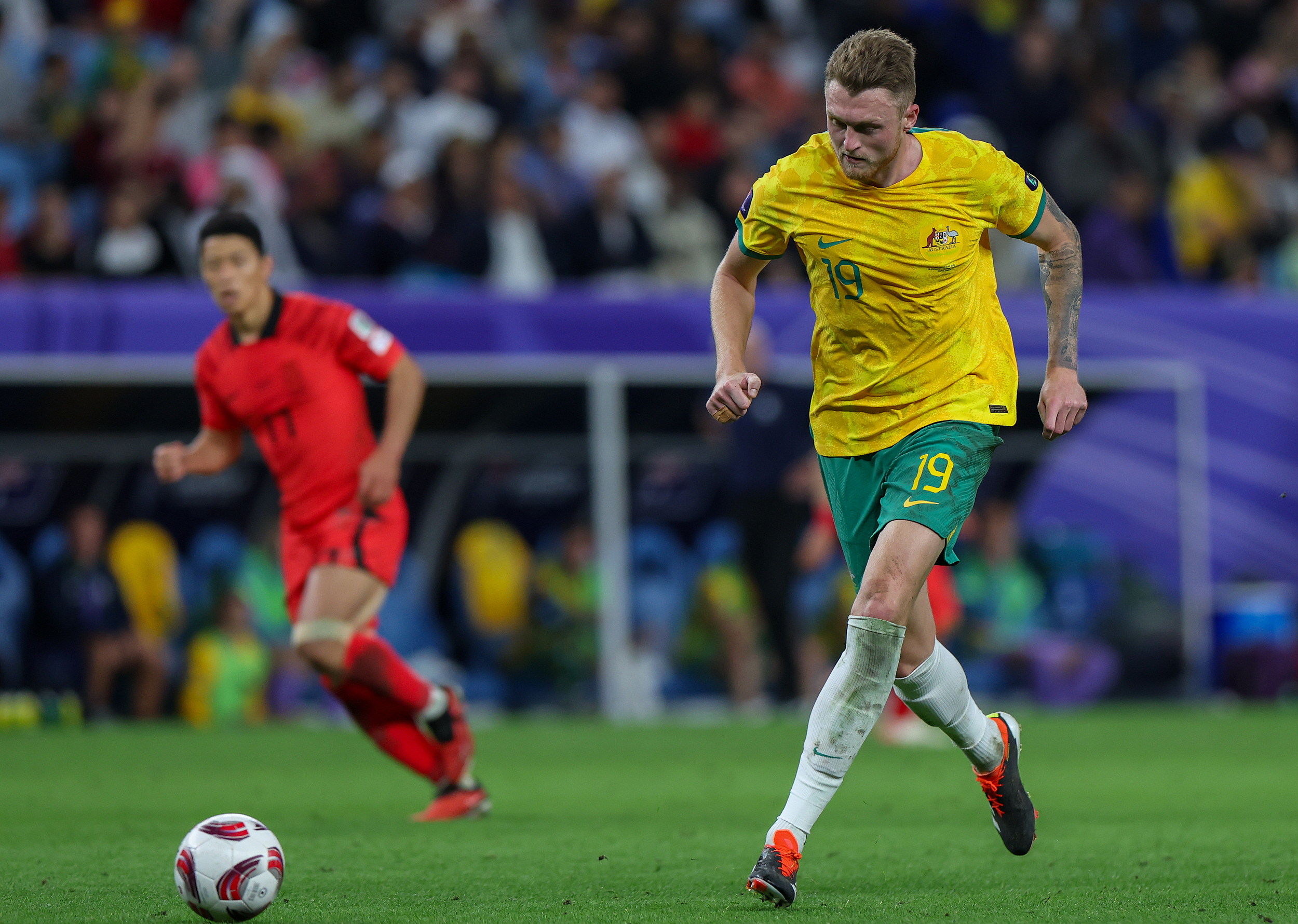 瓦伦西亚遭遇伤病潮,球队状况严峻需快速调整 瓦伦西亚遭遇伤病潮,球队状况严峻需快速调整