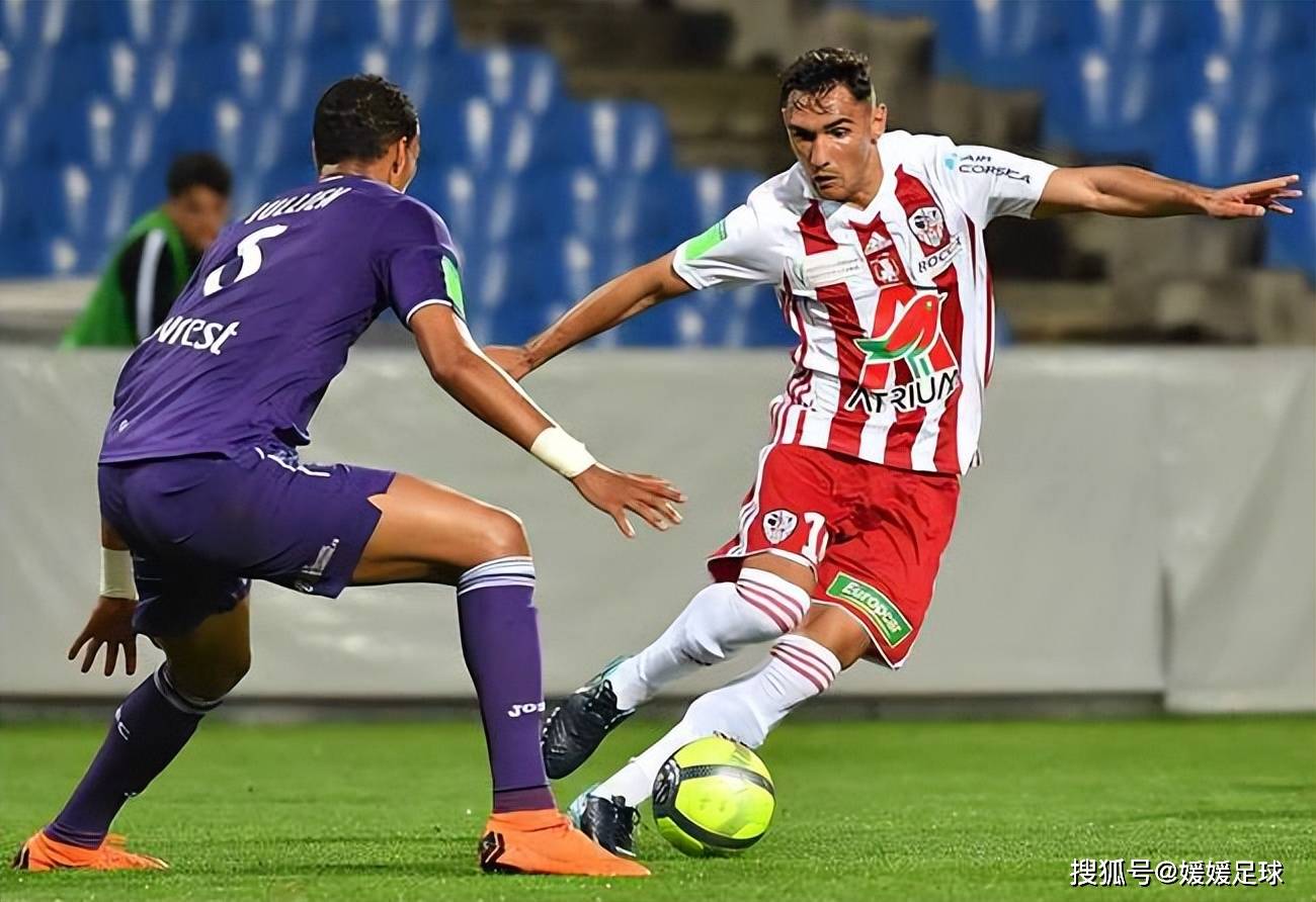 格拉纳达主场惨败,陷入低迷境地 格拉纳达主场惨败,陷入低迷境地