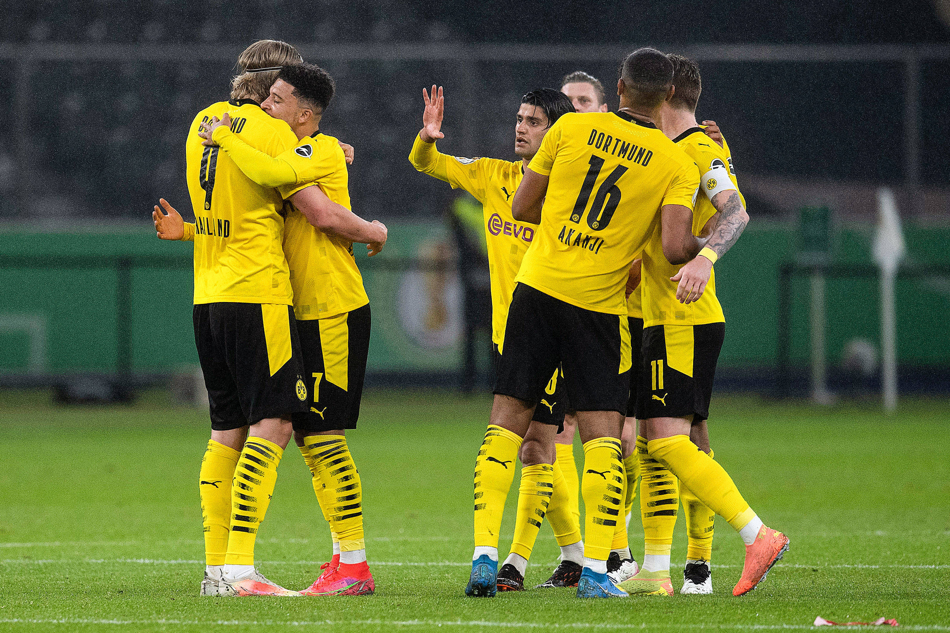 包含AC米兰主场击败多特蒙德,提前晋级的词条 包含AC米兰主场击败多特蒙德,提前晋级的词条