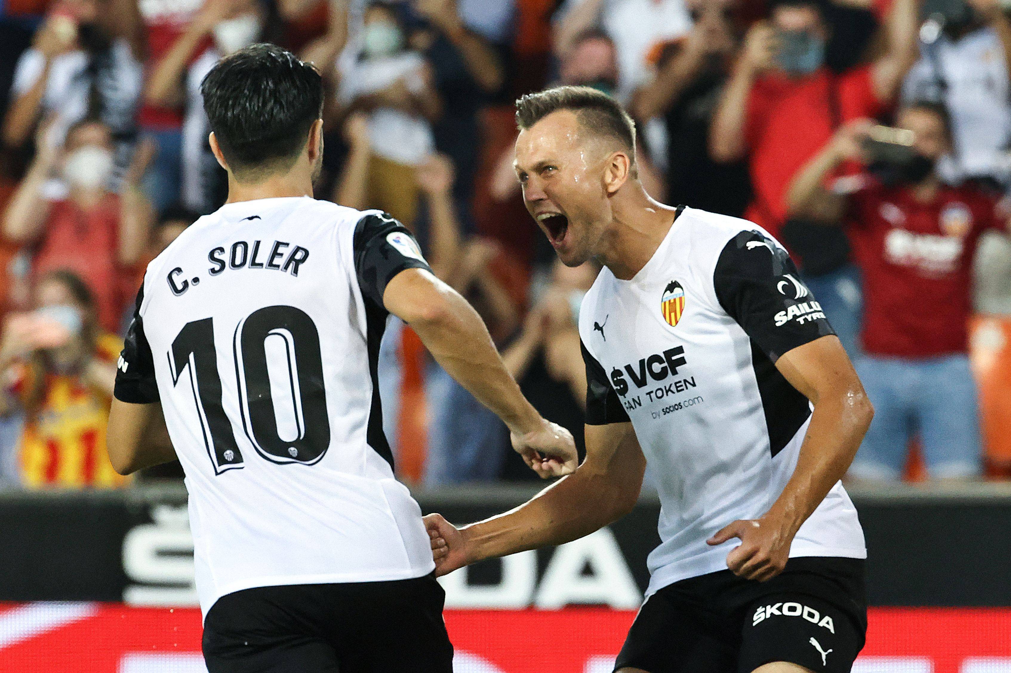 格拉纳达爆冷逼平瓦伦西亚,主场表现出色 格拉纳达爆冷逼平瓦伦西亚,主场表现出色