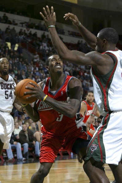 包含山猫击败国王，哈林顿得24分的词条